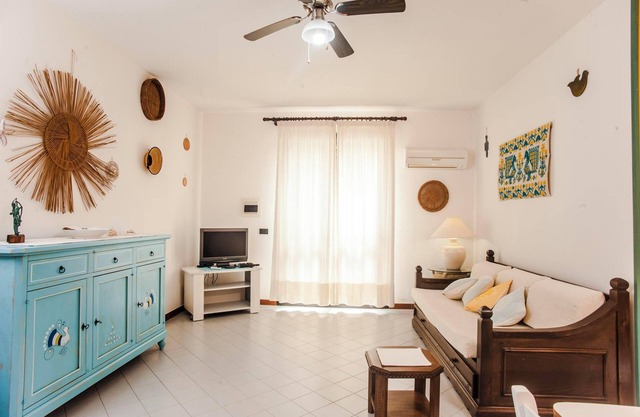 Apartment Piccola casa Marina near the Beach with A/C & Garden