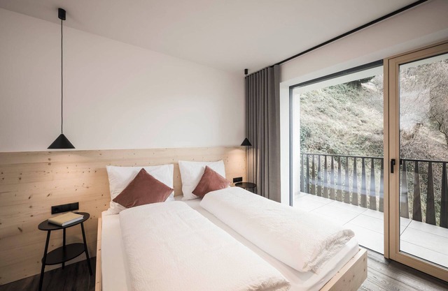 Apartment 'Picea Am Ötzerhof 1' with Mountain View, Shared Garden and Wi-Fi