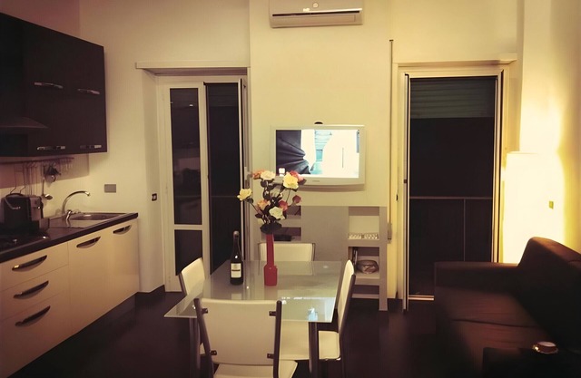 Apartment 'Pinetina Roma' with Balcony, Wi-Fi and Air Conditioning