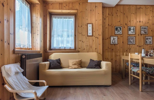 'Apartment Pinzolo Dolomiti Ovest' with Mountain View, Garden & Wi-Fi