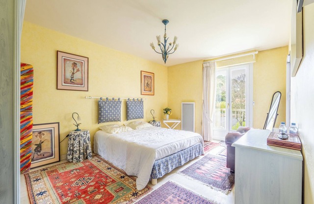 Apartment 'Plage Et Golf' with Sea View and Balcony