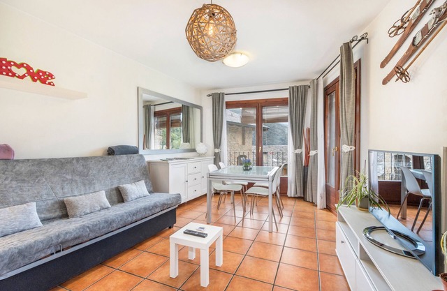 Apartment 'Potxó' with Mountain Views, Balcony and Wi-Fi