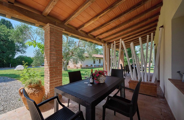 Apartment 'Podere Le Sugherine - Camino' with shared pool, Wi-Fi and air conditioning