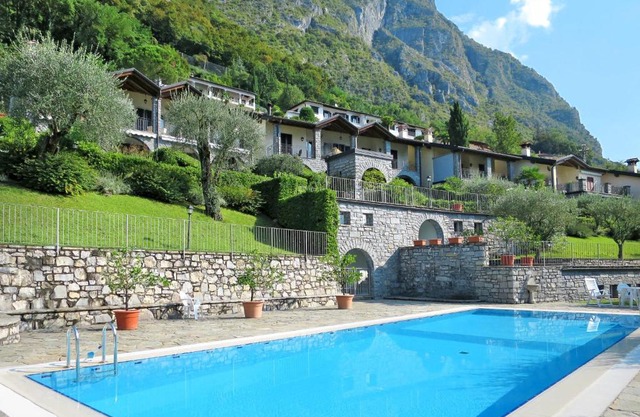 Apartment Poggio degli Ulivi by Interhome