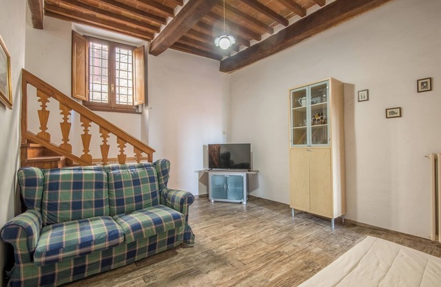 Apartment 'Poggiolo' with Lake View & Wi-Fi