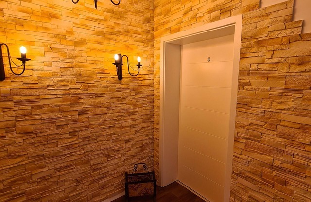 Apartment-Private Bathroom-Balcony