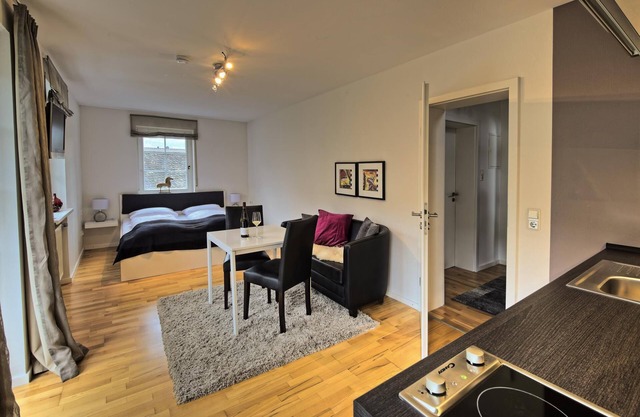 Apartment-Private Bathroom-Balcony-Apartment