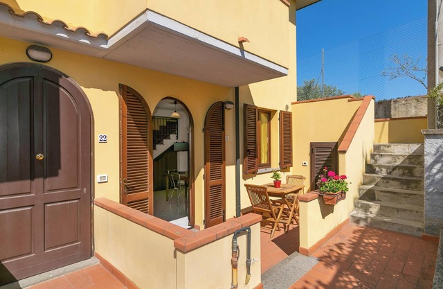 Apartment "Pugnitello" with Terrace, Shared Pool & Wi-Fi