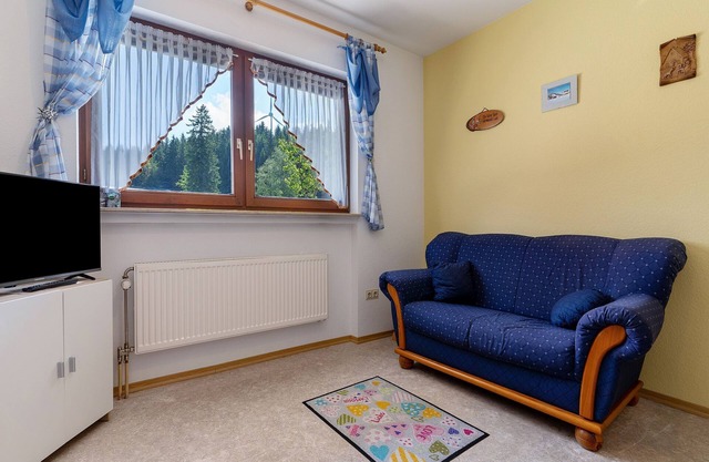 Apartment 'Rösschen' with Shared Garden and Wi-Fi