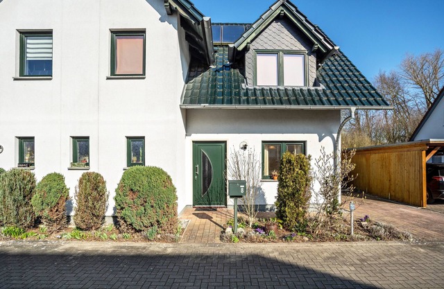 Apartment 'Reinhards' with Private Terrace, Private Garden and Wi-Fi