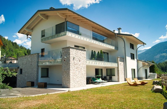 Apartment 'Relais Dolomiti' with Lake View, Private Terrace and Wi-Fi