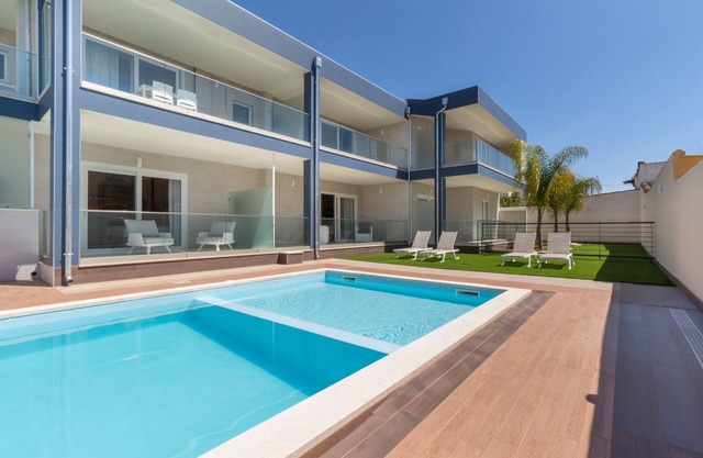 Apartment "Residence Meridian Unità 6" Near the Beach with Mountain View, Pool, A/C, Wi-Fi & Balcony