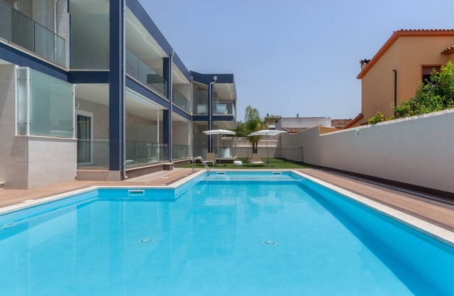 Apartment "Residence Meridian Unità 1" Near the Beach with Mountain View