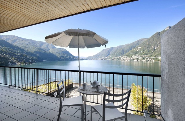 Apartment "Residence La Cava Trilocale 1D" with Lake View, Pool, Garden & Wi-Fi
