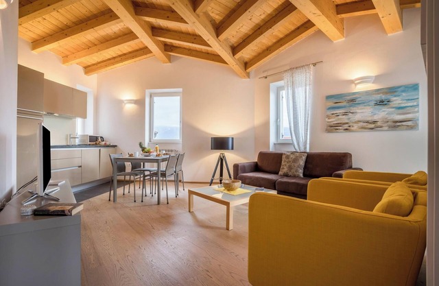 Apartment Residence La Villa Cuore with marvellous View, Wi-Fi & Pool