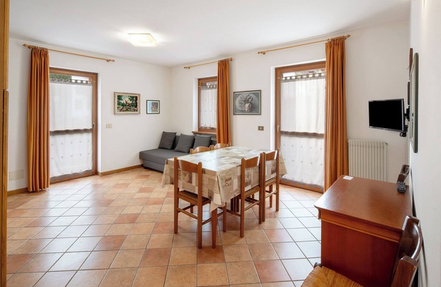 Apartment 'Residence Malibu Appartamento 7' with Mountain View and Wi-Fi