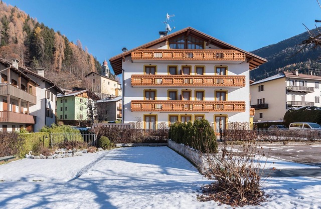 Apartment Residence Park Imperator Trilocale with Mountain View, Balcony, Garden & Wi-Fi