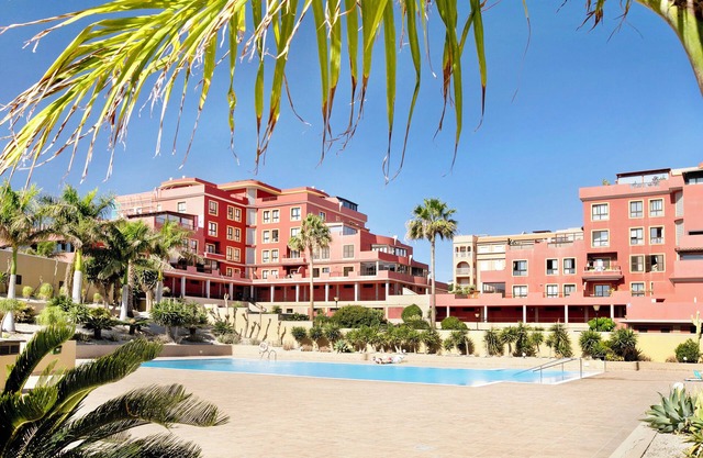 Apartment "Residencial en el Médano" with Pool, Terrace & Wi-Fi