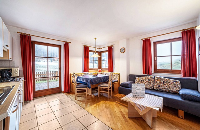 Apartment "Rieglhof Maisel" with Mountain View, Garden & Wi-Fi