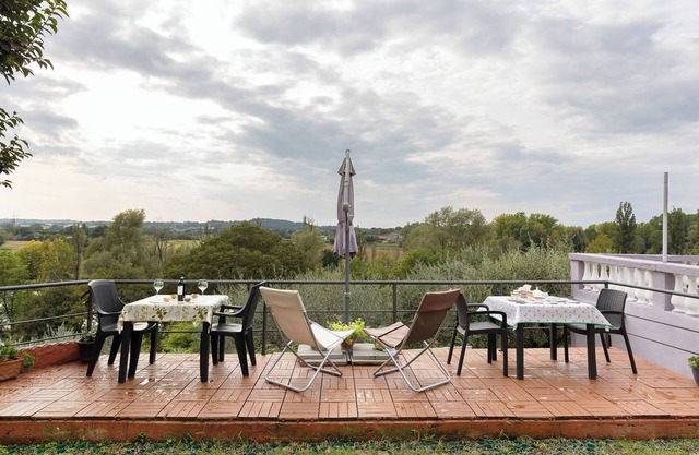 Apartment "Riverview 67 2" with Garden & Air Conditioning