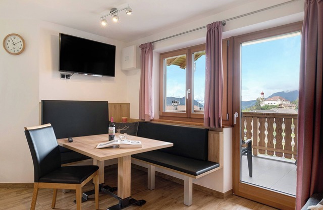 Apartment 'Rodererhof Lajen Apt Schlern' with Mountain View, Balcony and Wi-Fi