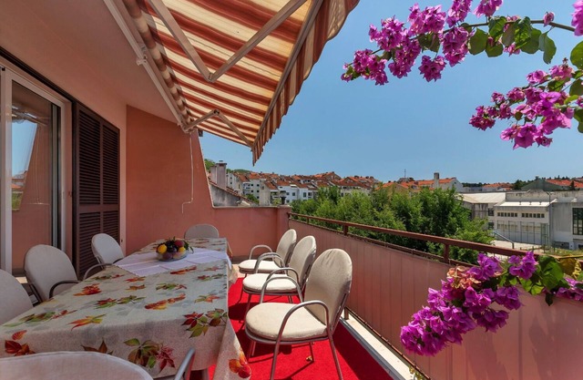 Apartment Ruzi (11065-A1) - Makarska
