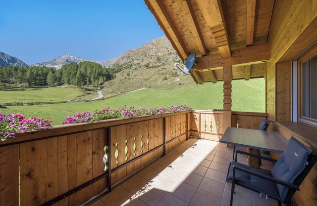 Apartment "Sonnenaufgang" with Panoramic Mountain View, Balcony & Sauna