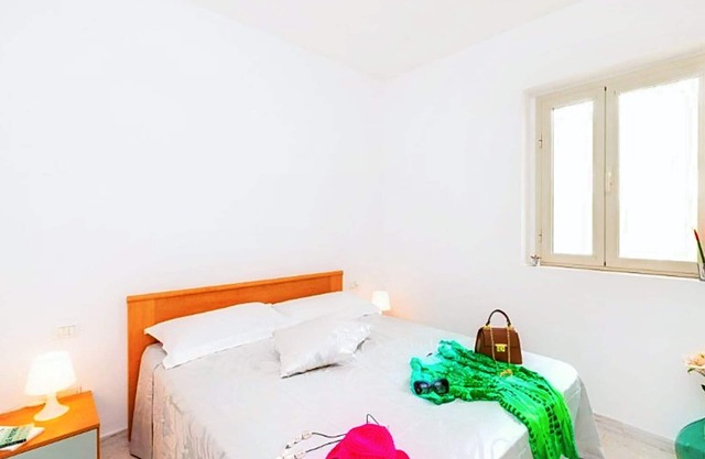 Apartment 'Sabbia D'oro, Trilocale 503' with Shared Pool and Wi-Fi