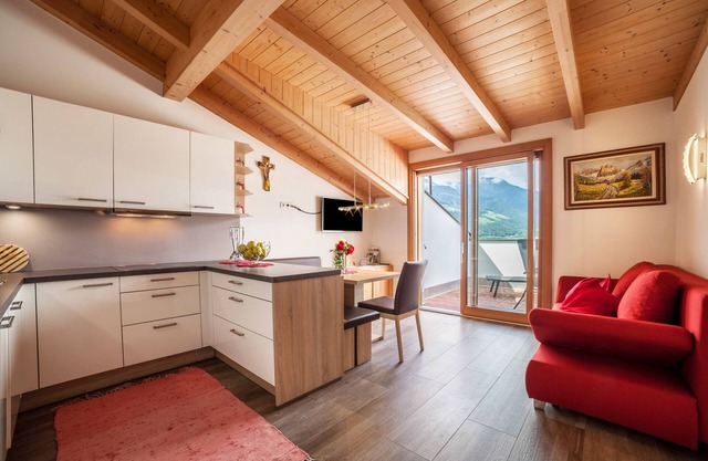 Apartment "Sagschneiderhof Red Delicious" with Mountain View, Garden & Wi-Fi