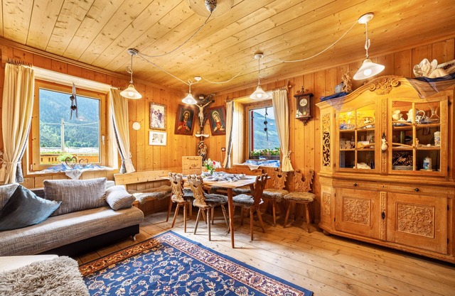 Apartment "Sagschneiderhof Golden Delicious" with Mountain View, Whirlpool & Wi-Fi