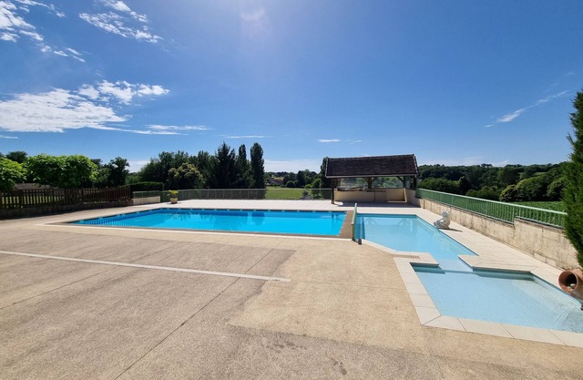 Apartment - Saint Génies- 4 pers - Swimming pool