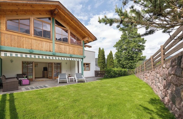 Apartment 'Santners Holiday' with Mountain View, Private Terrace and Private Garden