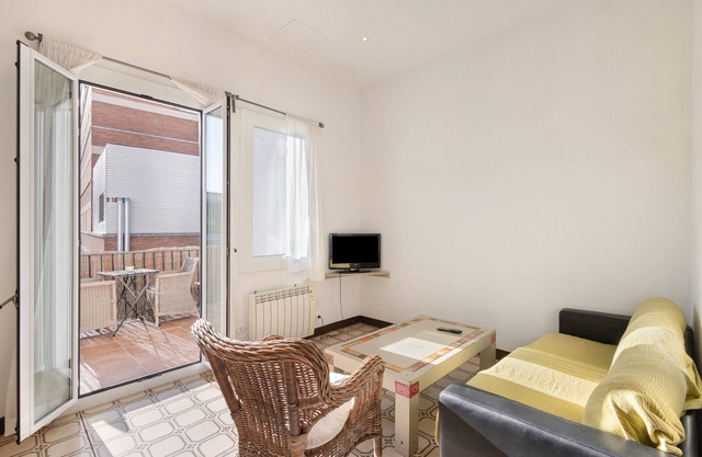 Apartment 'Santa Rosa' with Private Terrace, Balcony and Wi-Fi