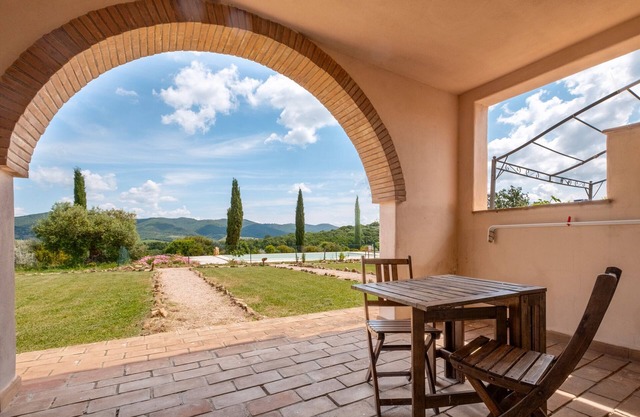 Apartment 'Santolina' with Shared Pool, Wi-Fi and Air Conditioning