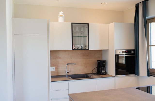 Apartment "Schlosshof Himml" with Mountain View, Private Terrace & Wi-Fi
