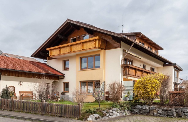Apartment 'Schloßberg' with Mountain View, Balcony and Wi-Fi