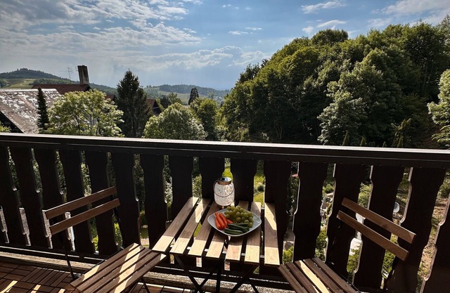 Apartment 'Schmuckkästle' with Mountain View, Shared Garden and Wi-Fi