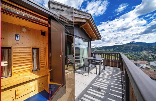Apartment "Schwarzhorn": Mountain View, Infrared Sauna and Feestanding Bathtub