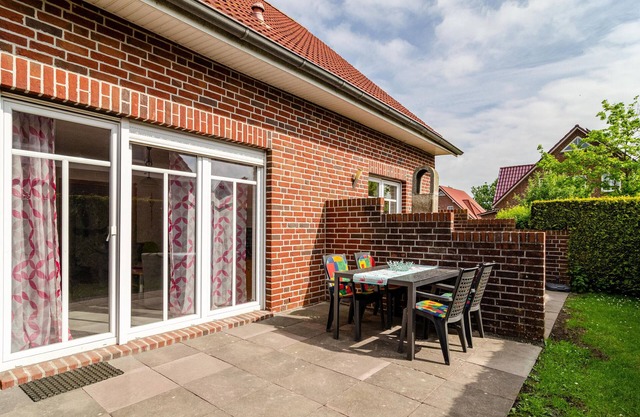 Apartment 'Seepferdchen' with Private Terrace, Shared Garden and Wi-Fi