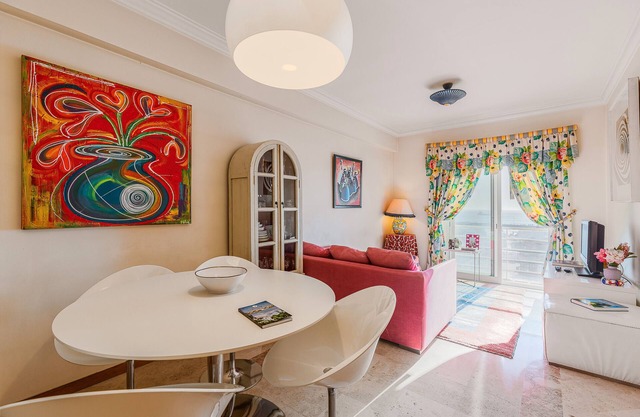 Apartment 'Setúbal Dreams' with Sea View, Private Garden and Wi-Fi