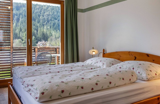 Apartment 'Silbernagl Direkter Blick Zum See' with Lake View, Shared Terrace and Wi-Fi