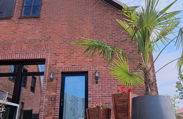 Apartment "Sloop Fein" with Private Terrace & Wi-Fi