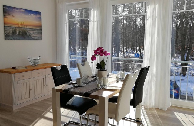 Apartment "Sommerwind" for 2 adults plus extra bed for 2 children up to 12 years on the 1st floor