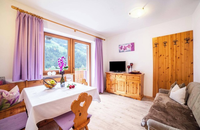 Apartment ‘Sonnenparadies 2’ with Mountain View, Wi-Fi & Garden