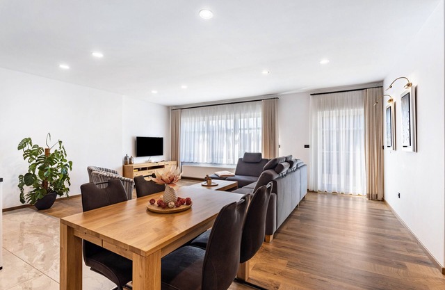 Apartment 'Sophie Stecker' with Mountain View, Private Terrace and Wi-Fi