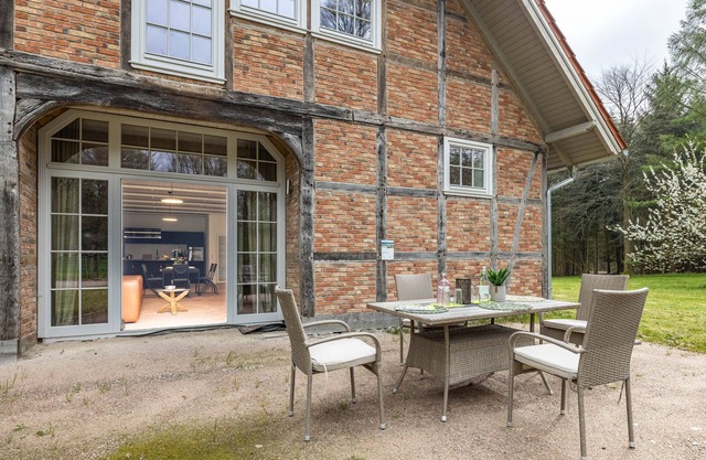 Apartment 'South Terrace with Loft Charm' with Mountain View, Private Pool and Wi-Fi