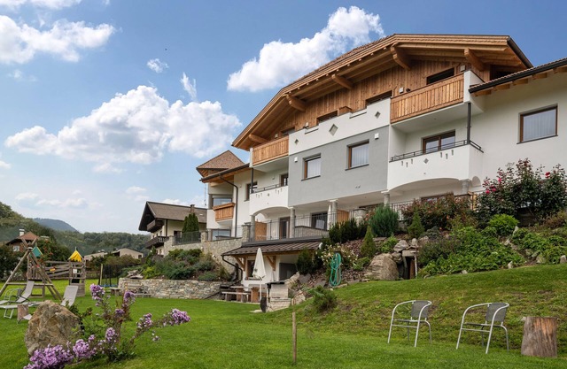 Apartment "Stefansdorf Wohnung 3" with Mountain View, Garden and Balcony