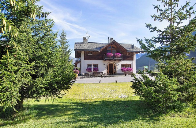 Apartment 'Stella Alpina Camping Stella Alpina' with Mountain View, Shared Garden and Wi-Fi