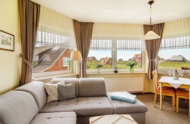 Apartment 'Strandhus Uiterst-hörn Treibholz' with Sea View, Shared Garden and Wi-Fi