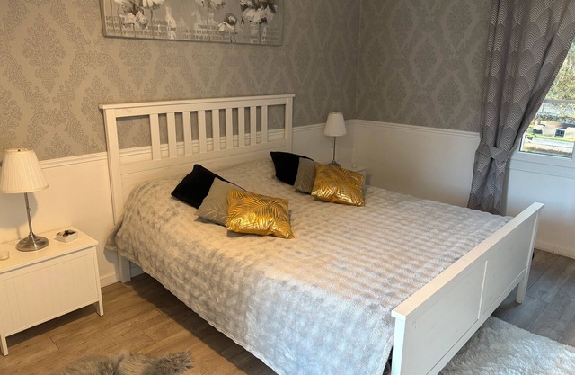 Apartment 'Studio Romantique À Saint Zacharie' with Wi-Fi